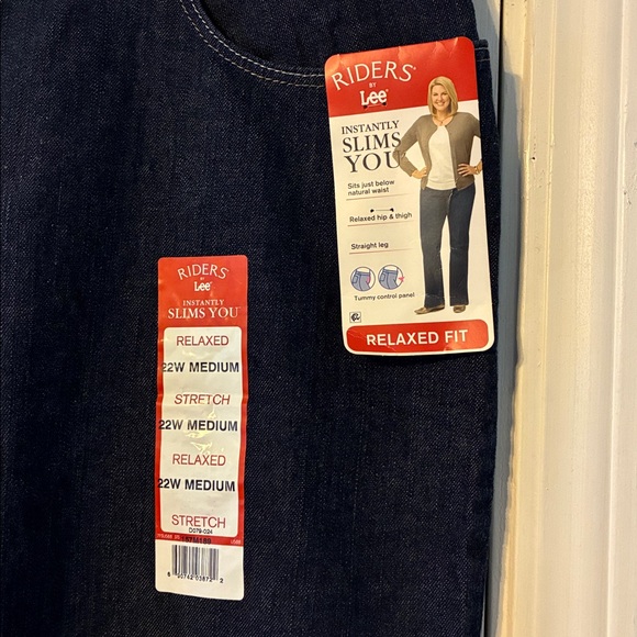 Riders by Lee Black Straight-Leg Women’s Jeans - Picture 4 of 4